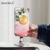 KEMORELA 1 Stück Elegante Glas-Tasse mit hohem Fuß - Vertikales Streifen-Design - Ideal für Eiskaffee Latte Saft & Wein - Wiederverwendbares Glas