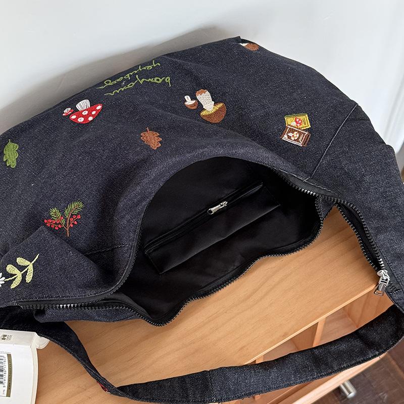 Carto Embroidery Women Denim Shoulder Bags Simple Large Capacity Ladies Underarm Hobos Bag Versatile Girl Tote Handbag Purse