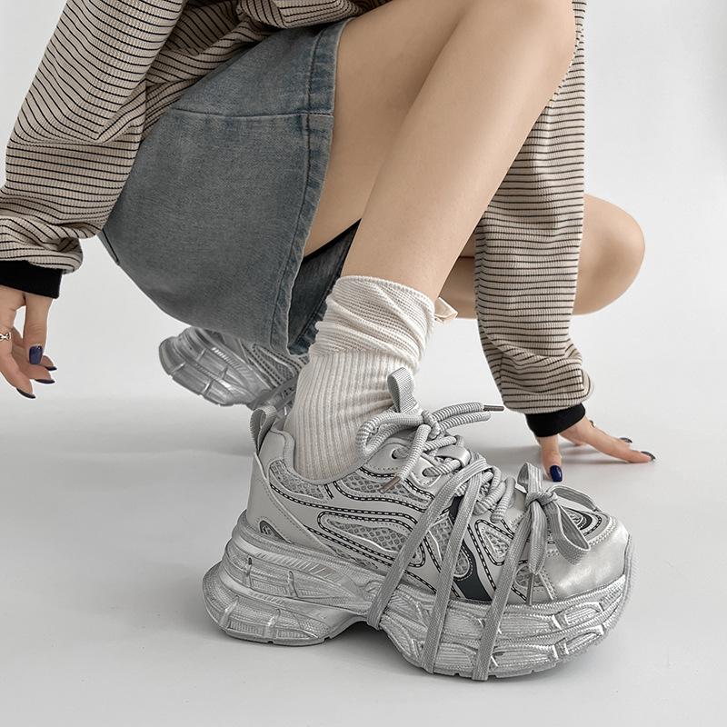 Thick-soled explosive mesh dad shoes women 2025 new versatile breathable casual shoes heightening lace-up running sneakers
