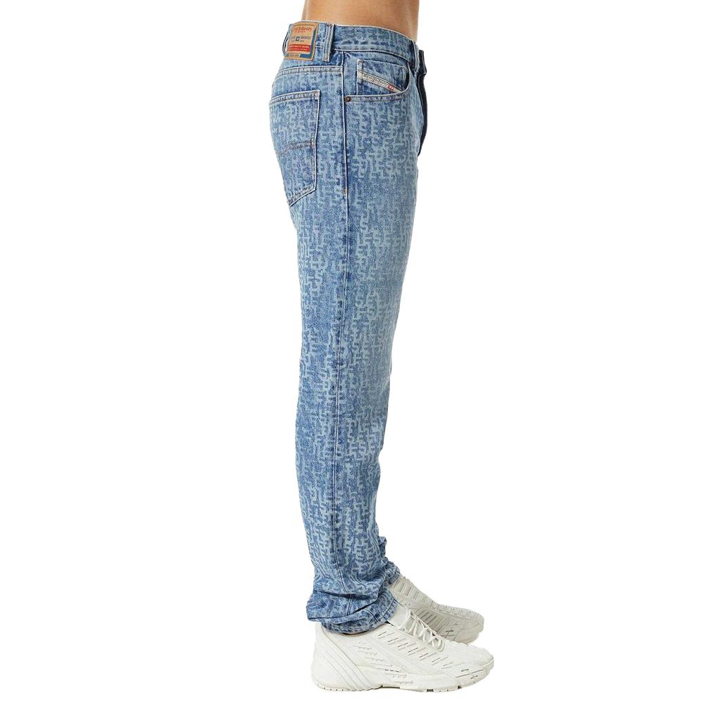 Diesel Herren 1995 D-Sark Straight Leg Jeans