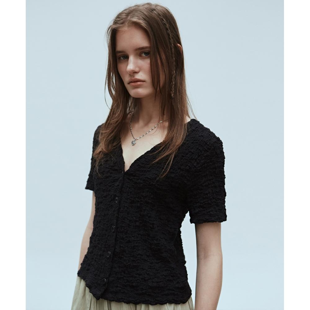 

NICKNICOLE MINIMAL NECK WRINKLE CARDIGANBLACK