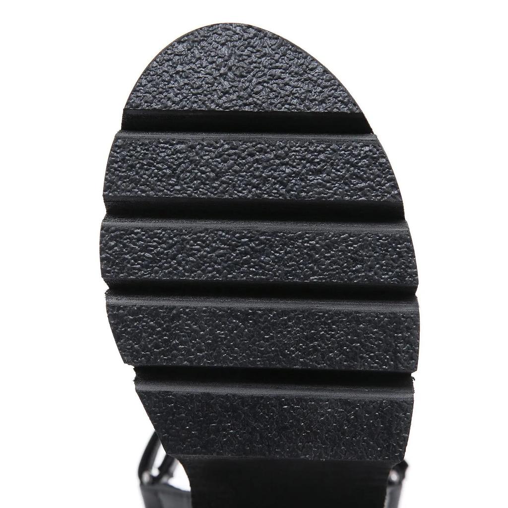 2024 Winter 8cm Heels New Summer Holiday Trend The Bottom Of The Sponge Cake And The Sandals LHX