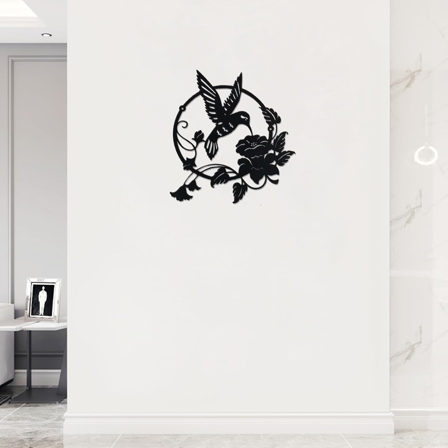 

CHIUIN Металлическая настенная декорация в виде птицы Садовый декор Декор для гостиной Металлический силуэт птицы Настенное искусство с колибри и цветком Подвесное украшение Подарок (10 дюймов,Черный)