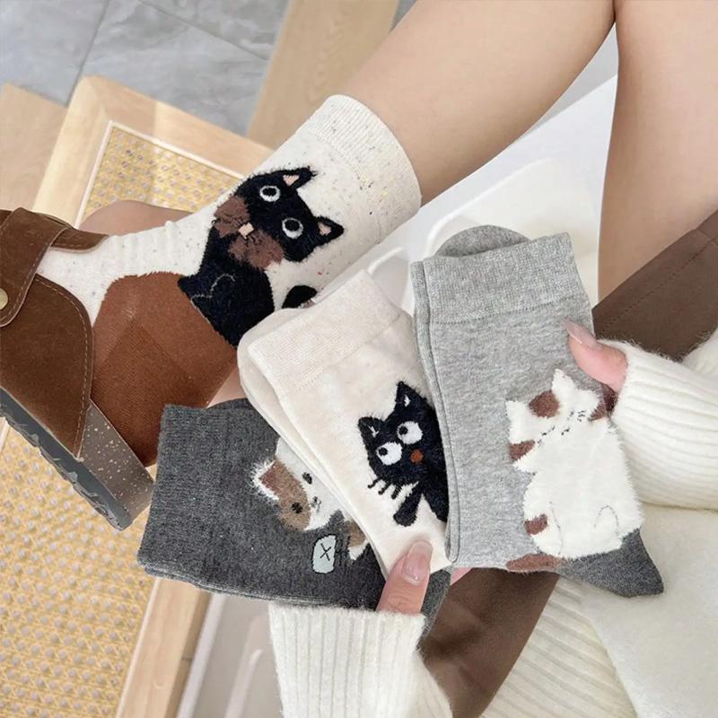 1 Pair Women's Socks Autumn Winter Letter Print Breathable Cat Ankle Socks High Quality Mid-Calf Socks Cute Cat Polyester Blend