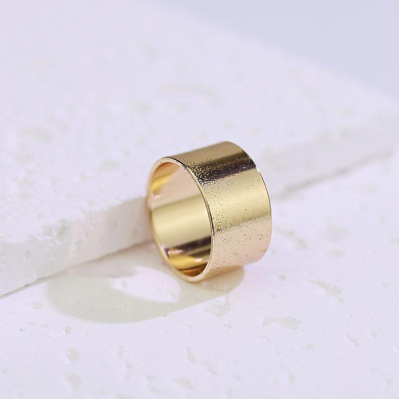 Korean Style Fashionable Scarf Buckle - Women's Simple and Stylish Scarf Accessory