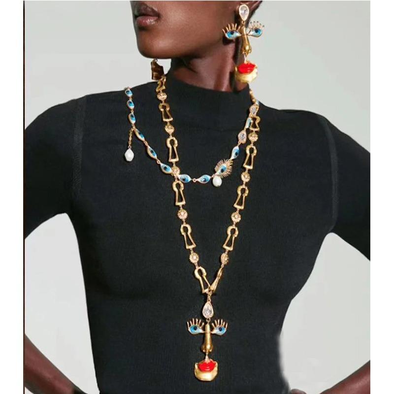 Retro Design Sense Eyes Eyelashes Nose Bright Red Lips Earrings Unique Personality Trendy Catwalk Stud Earrings