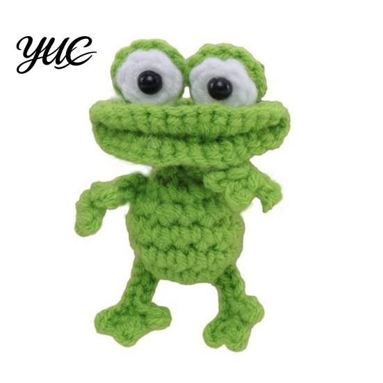 Healing Desk Ornament Hand?Crocheted Ugly Frog Keychain, Handmade Crochet Bag Charm Pendant, Unique Stuffed Toy Multi?use Desktop Ornament,