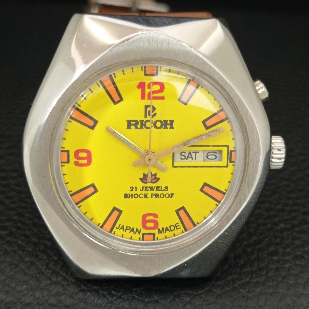 VINTAGE RICOH R31 AUTOMATIC JAPAN MENS YELLOW COLOR DIAL WATCH a707936-1