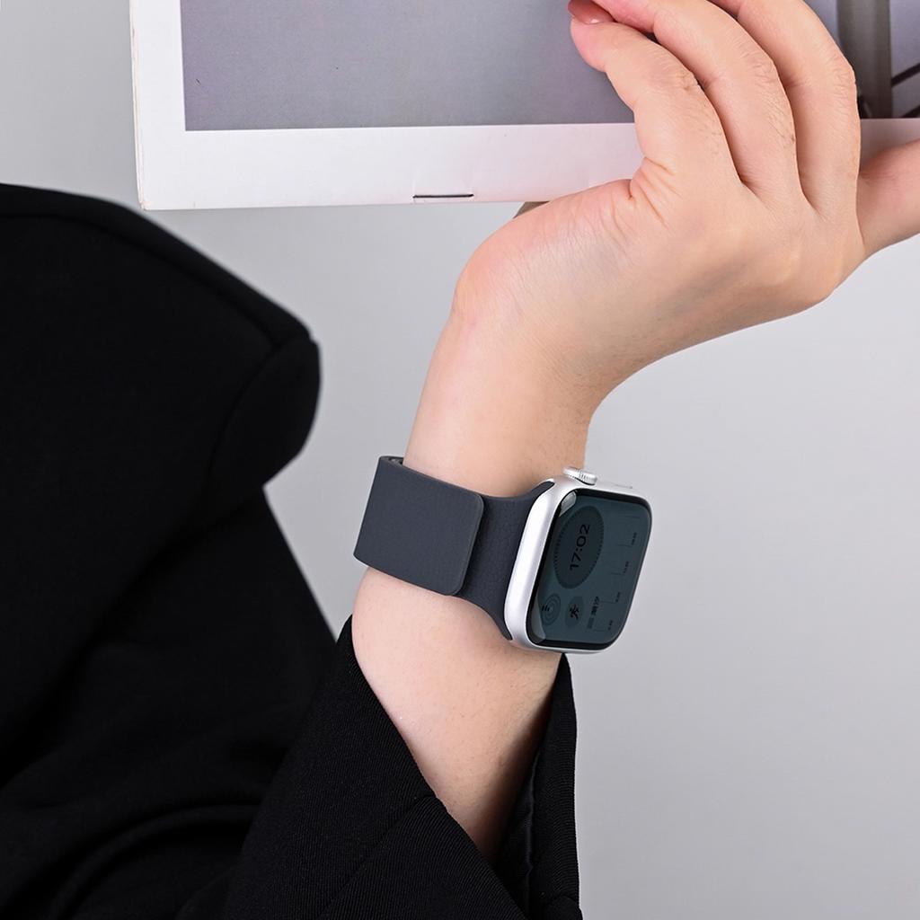 Magnetic Strap for Apple Watch Ultra 49mm 42mm 38mm 44mm 46mm 41mm Lychee Pattern Silicone Band for Iwatch S11 10 9 8 7 6 5 4