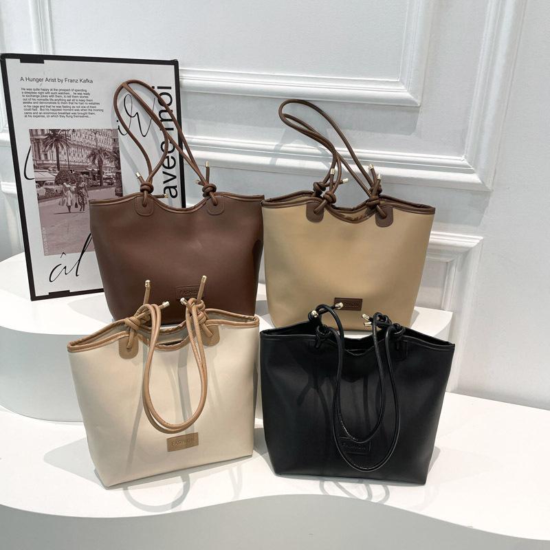 Simple foreign style large capacity tote bag women's bag 2025 new fashion shoulder commuter bag lightweight splicing shoulder bag