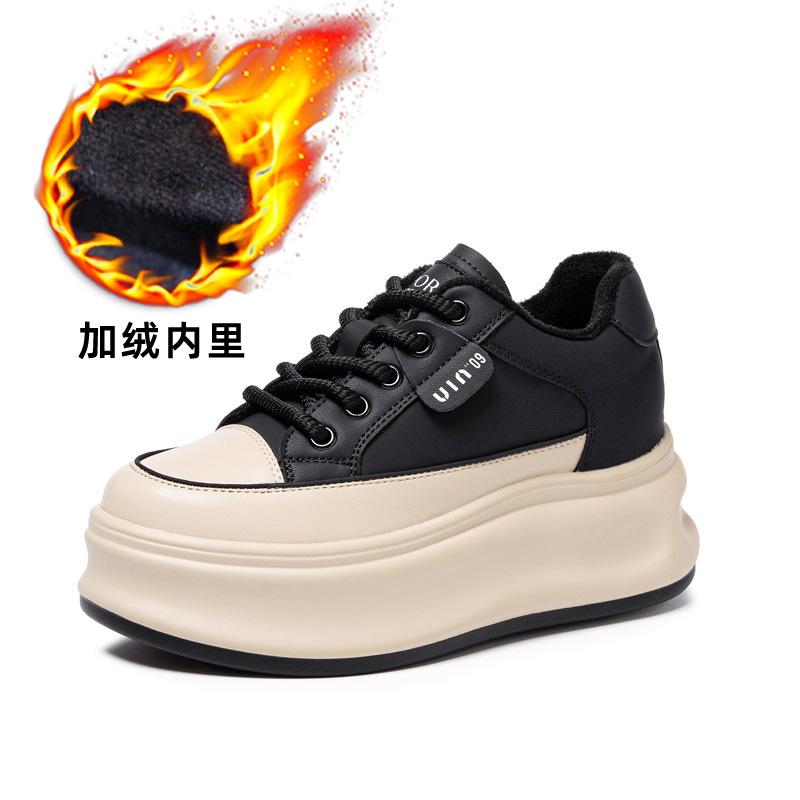 Women's Shoes 2026 Autumn and Winter New Versatile Sponge Cake Thick Sole 8CM Casual Board Shoes with Plush White Shoes