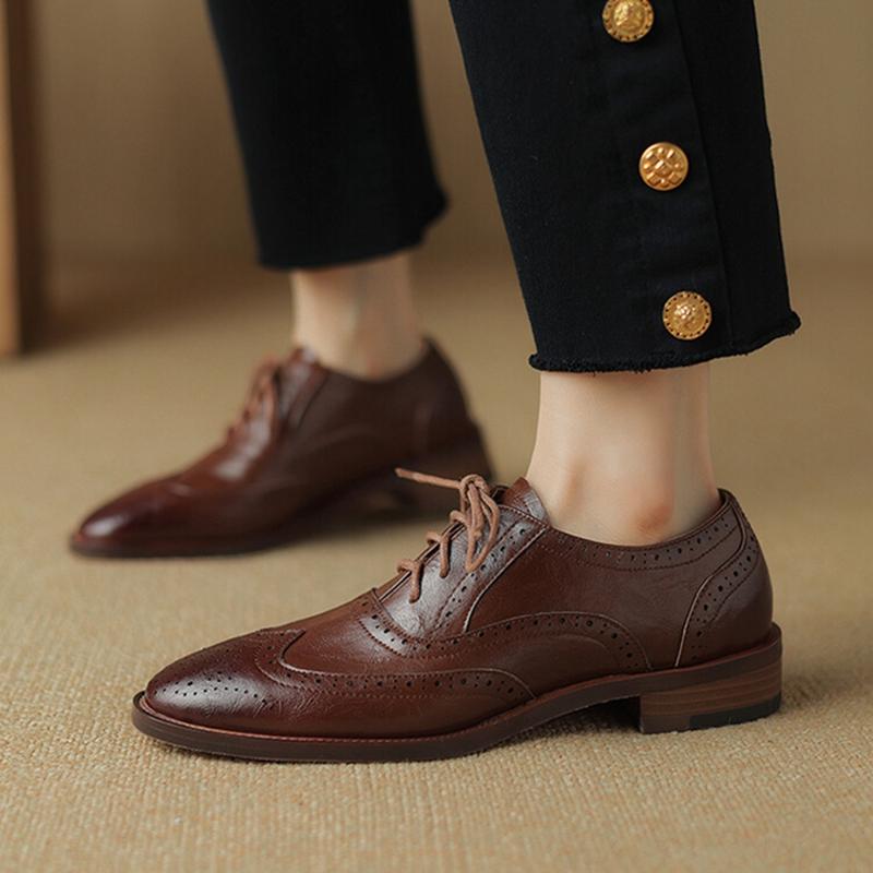 Mode NY Vår/Höst Dam Oxfords Delat Läder Skor för Damer Brogues Vintage Snörning Loafers Handgjorda Svarta Extra Stora Skor