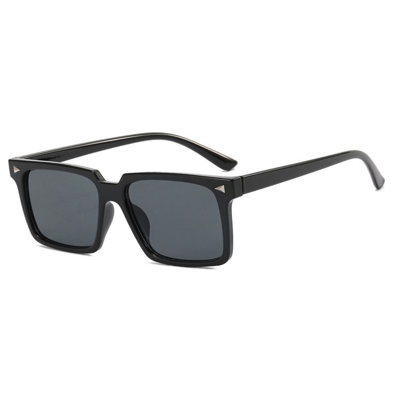 Vintage Square Sunglasses Men Women UV400 Retro Leopard Eyewear Classic Rivets Decoration Shades Rectangle Sun Glasses