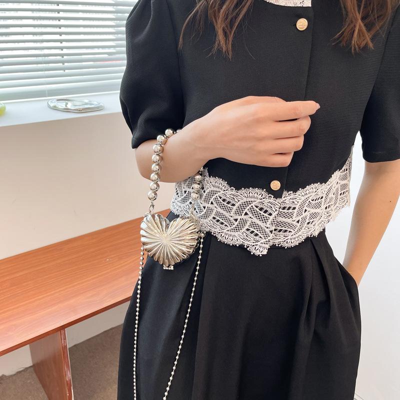 Metal Love Small Bag New 2025 European and American Pearl Handbag Ins Women's Small Fragrant Wind Messenger Red Envelope