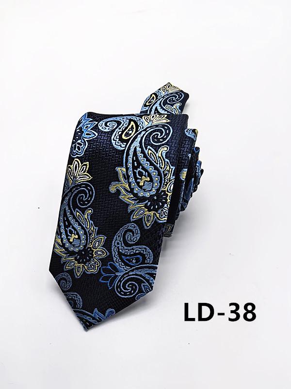 Handmade Paisley Tie for Trendy Gentlemen