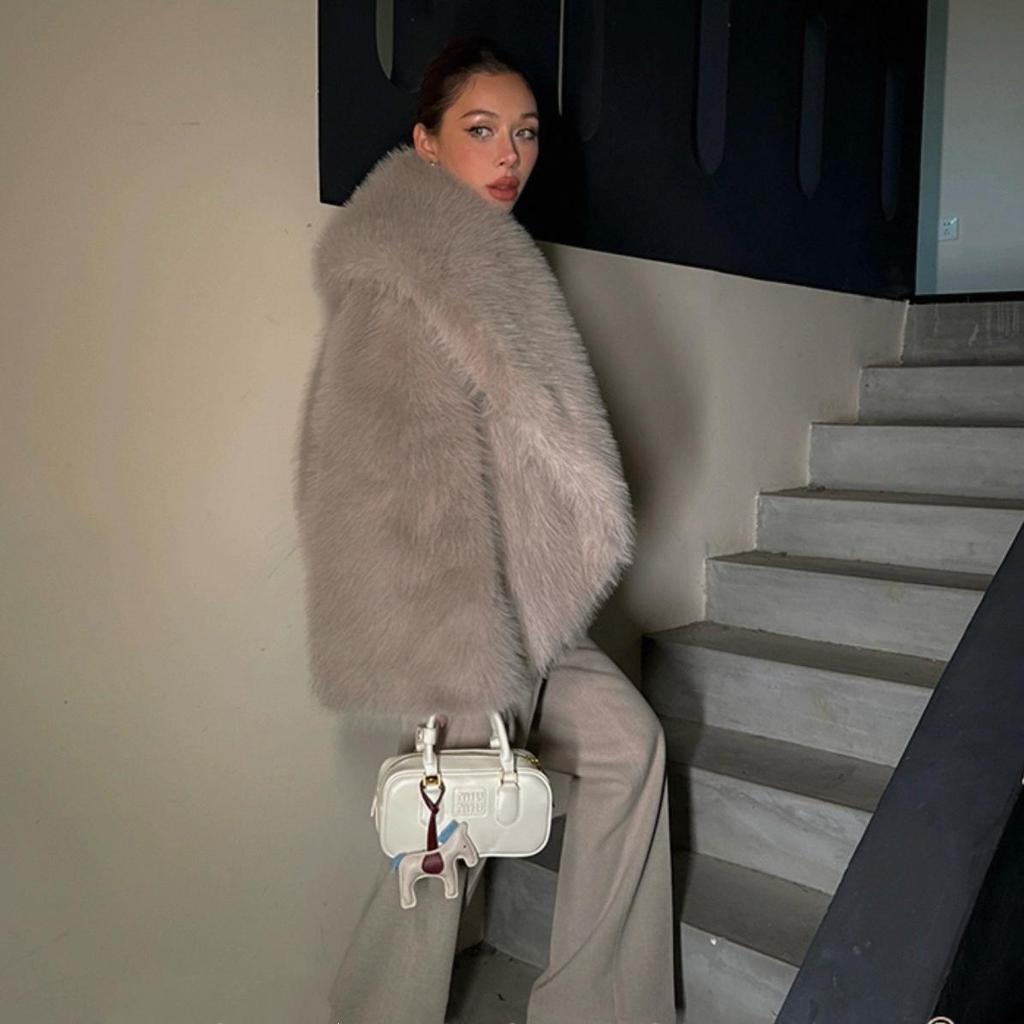 Women's Eco-Friendly Faux Fox Fur Lapel Coat - Short, Loose Fit for Winter 2025.