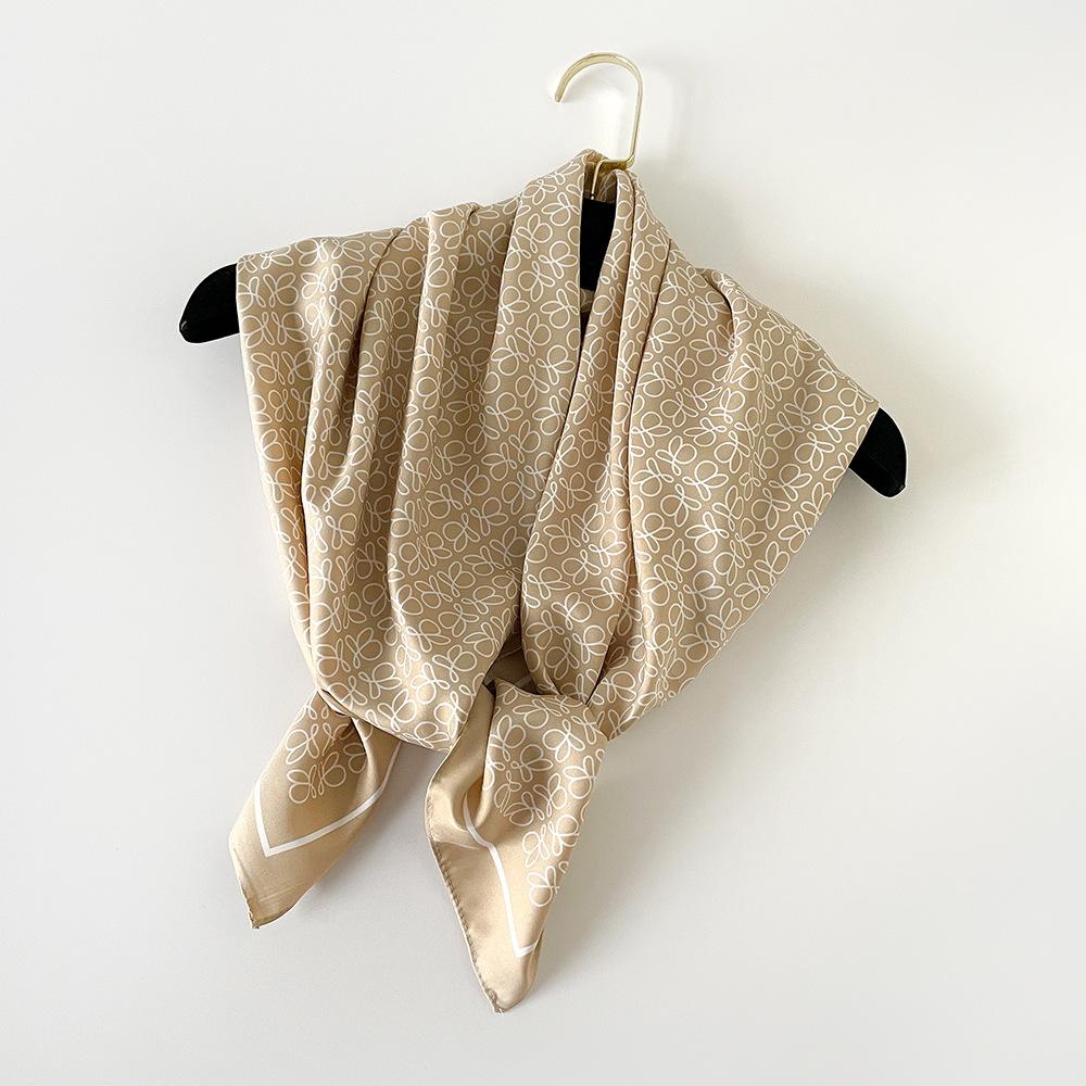 Nový jarní a letní šátek pro ženy šátek s potiskem v korejském stylu keprový velký čtvercový šátek šál módní ochrana proti slunci cestování