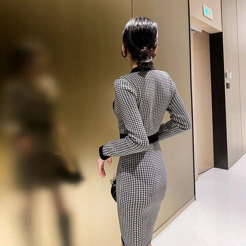 Westernized Thousand Bird Checker V-Neck Knitted Sweater Dress for Women High Waist Hair Dress Sweater Dress Female Tops