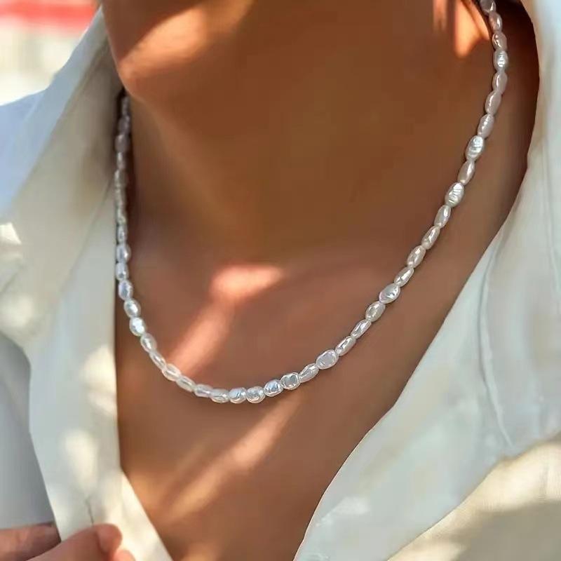 

2024 New Simple Imitation Pearl Choker Necklace for Women Vintage Elegant Beaded Temperament Necklace Wedding Party Jewelry