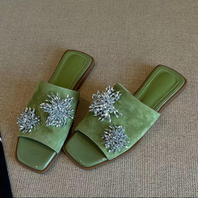 

New Versatile Flat Flip-flops for Women In Niche One-piece Shoes 35 зелений