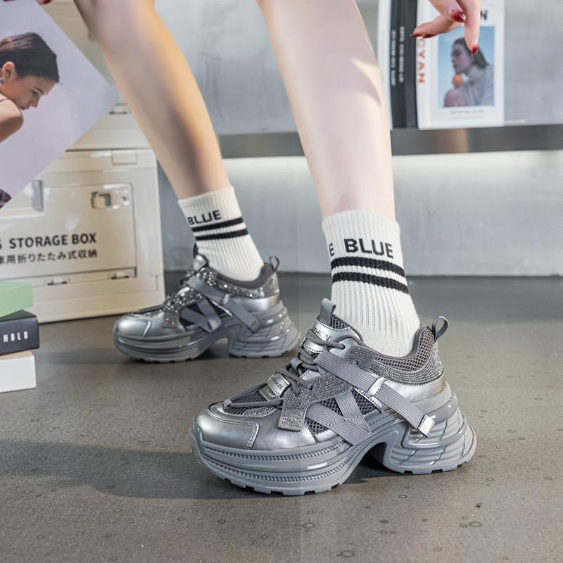 Thick-soled dad shoes women's 2025 new versatile lightweight soft-soled sports and leisure shoes small height-increasing shoes spring