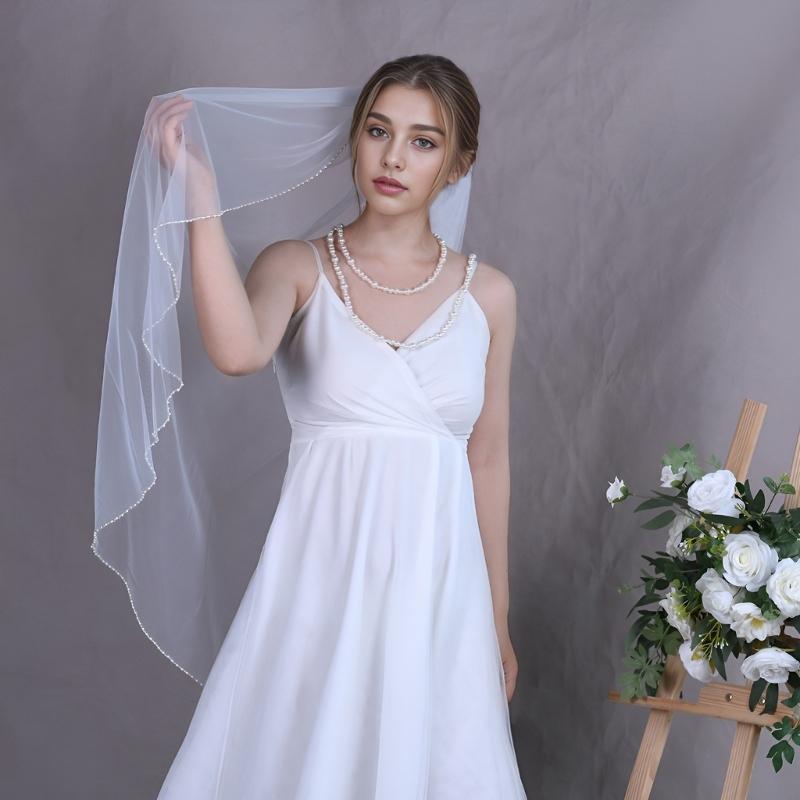 Delicate Sheer Bridal Veils with Hand Sewn Pearls Edging Easy to Wear Hair Comb Design For Wedding Ceremony Dressingup
