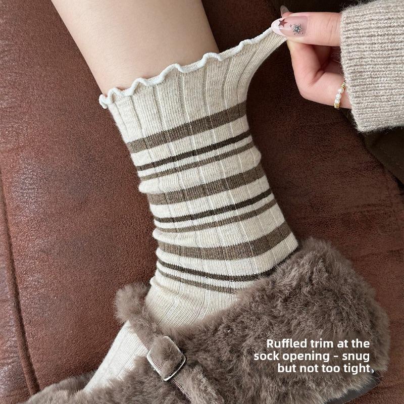 Fall and Winter Children's Cotton Moisture-Wicking Breathable Elastic Mid-Calf Socks Soft and Comfortable with Wooden Ear Decorations