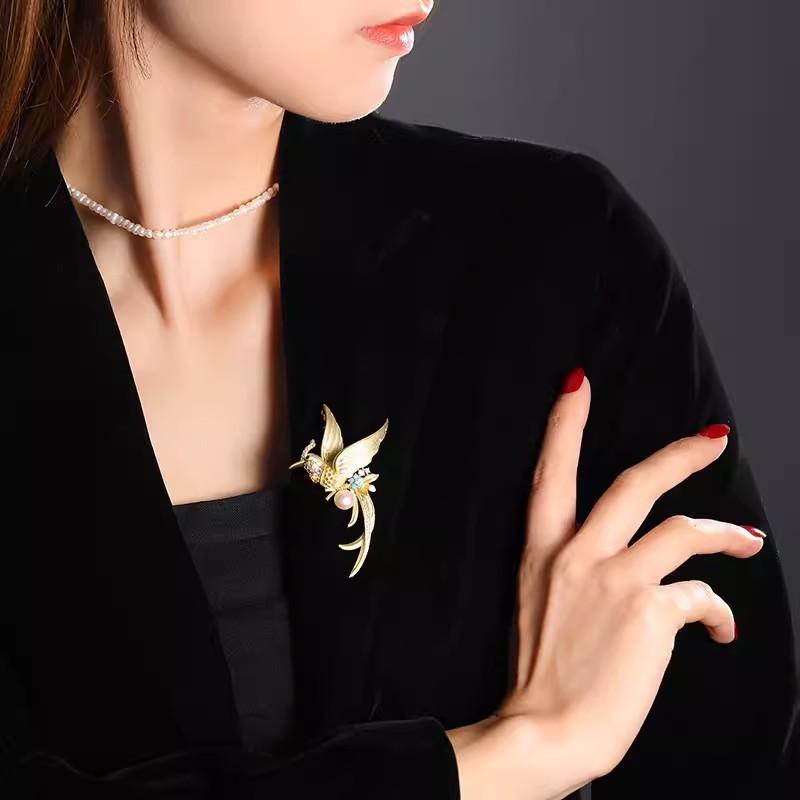 Retro Phönix Brosche, Elegant und vielseitig für High-End-Frauen, Leichter Luxus, Nischen- und High-End-Brosche
