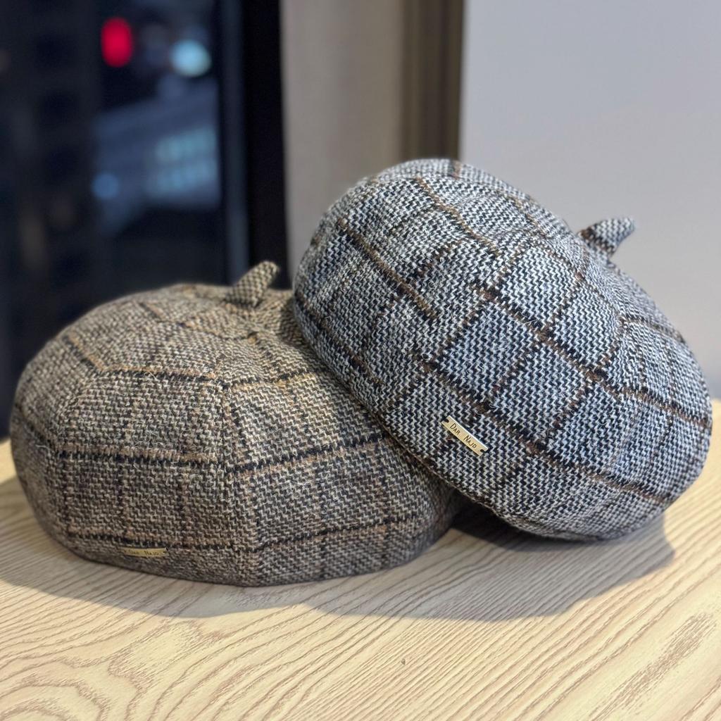 New Octagonal Hat for Women in Autumn and Winter Retro Face Showing Little Bud Painter Hat Trendy and Versatile Classic Plaid Pumpkin Beret