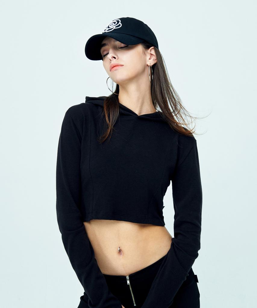 ATTENTIONROW FOR WOMEN Big Flower Logo Embroidered Ball Cap (Black)