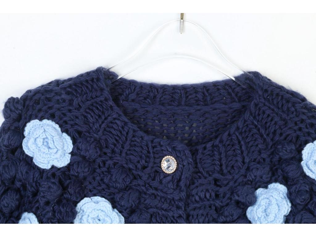 French Lazy Style Chunky Knit Cardigan with 3D Floral Crochet - Age-Reducing Autumn/Winter Sweater Coat