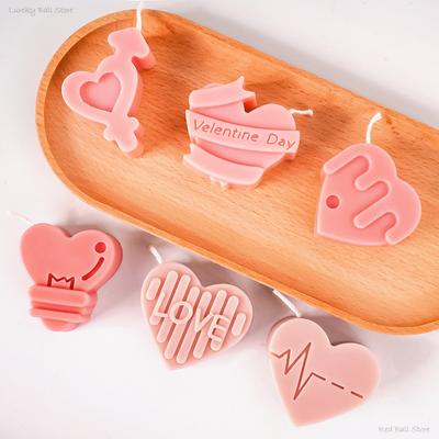 Moule en Silicone en Forme de Cœur d'Amour Multicavité Moules à Bonbons Biscuits Chocolat Moules de Cuisson Outil Bac à Glaçons Cadeaux Saint-Valentin Moule à Gâteau Fondant