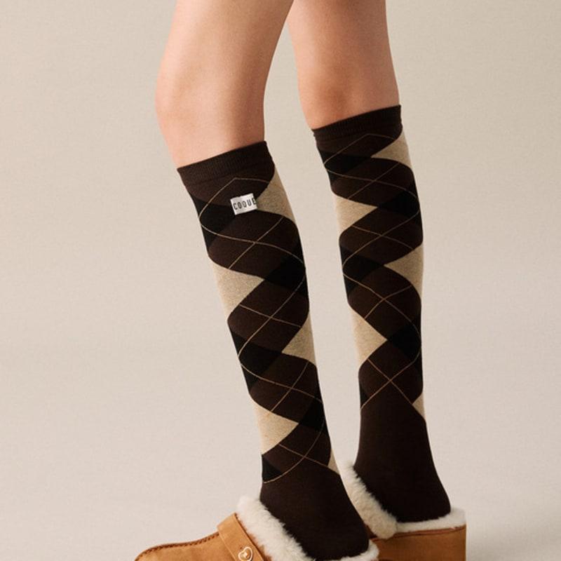 COQUET ARGYLE OVER KNEE SOCKS BROWN