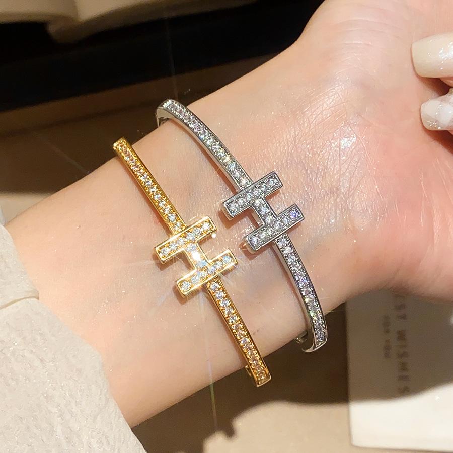 H-Shaped Diamond Shadow 18K Gold Plated Zirconia Hollow-Out Bracelet - Luxurious Hand Chain Jewelry