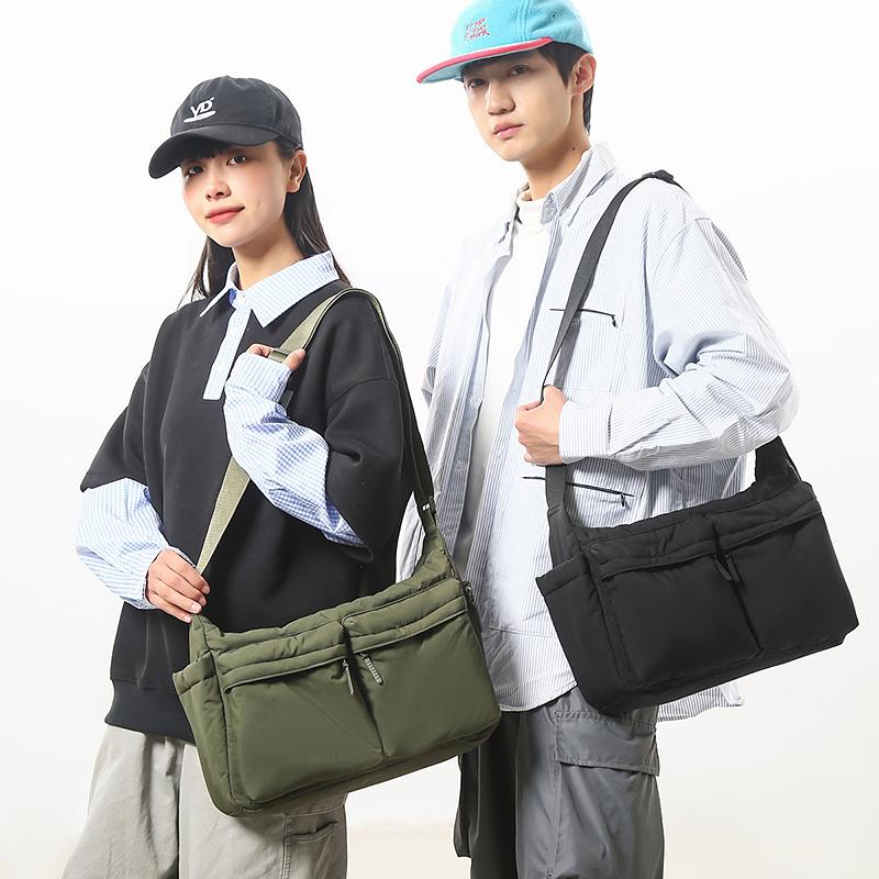 Axelväska Vattenavvisande Messenger Bag För Män Och Kvinnor Studenter Lätt Pendlar Crossbody-väska