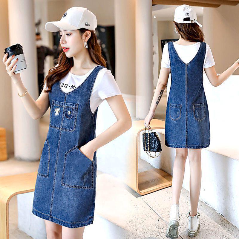 Damen Sommer 2026 Schlankmachendes Petites Denim-Trägerkleid mit taillienbetonendem Rock