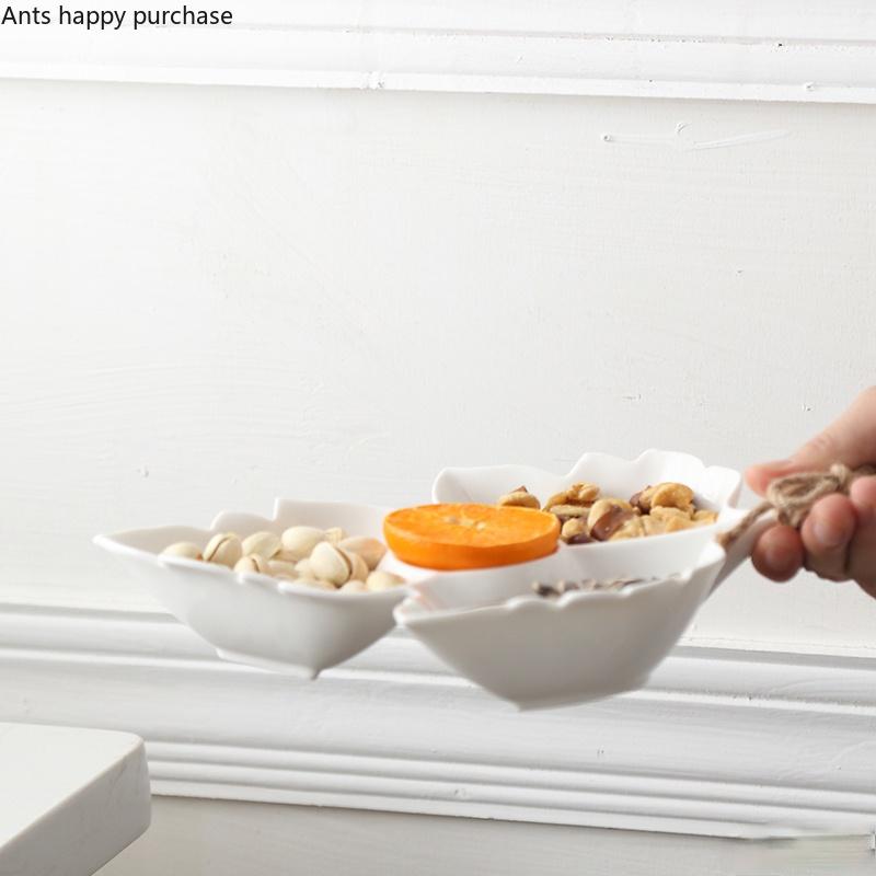 Weißer Keramikteller Ahornblattteller mit Holzpalette Snacks Trockenobstteller Snackplatte Home Obstschale Süßigkeitenteller