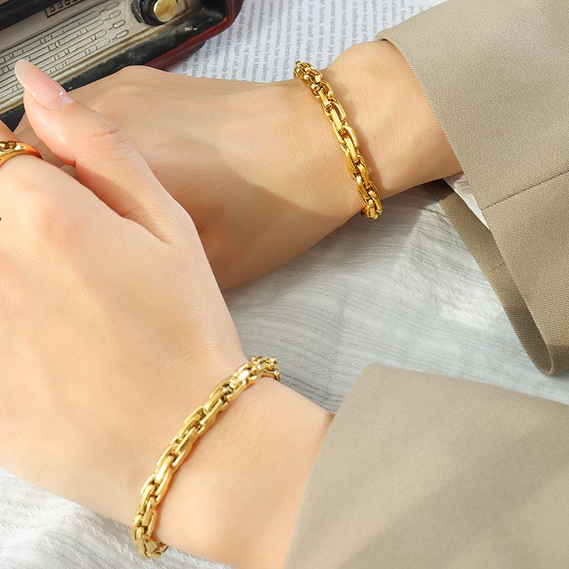 Personalized Women's Thick Chain Bracelet - Titanium Steel, 18K Gold Plated, Hypoallergenic, Niche Design.