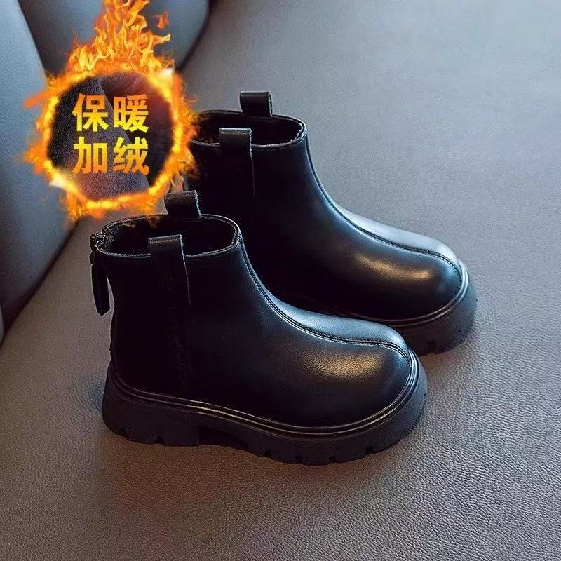 Dívčí boty 2025 podzim a zima nové dětské krátké boty sametové martensky dětské kožené boty módní všestranné velké bavlněné boty