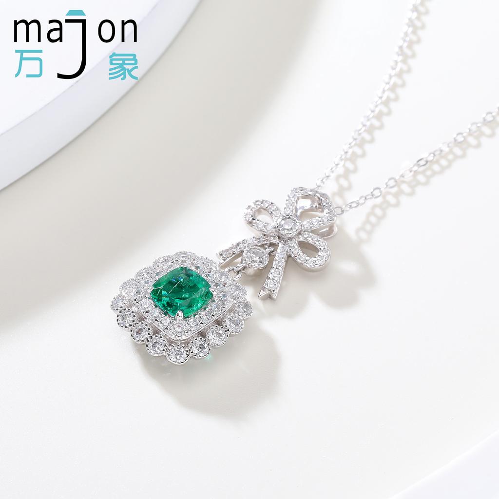 Lab Grown Emerald Bow Fat Square Shape 925 Silver Luxury Pendant Necklace for Women Anniversary Party Gift and Daily Wear