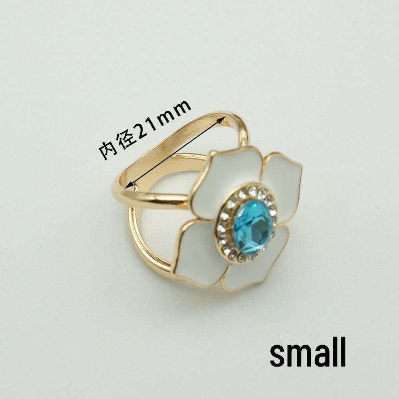 "Pearl Silk Scarf & Coat Buckle - High-End Korean Dual-Purpose Accessory"