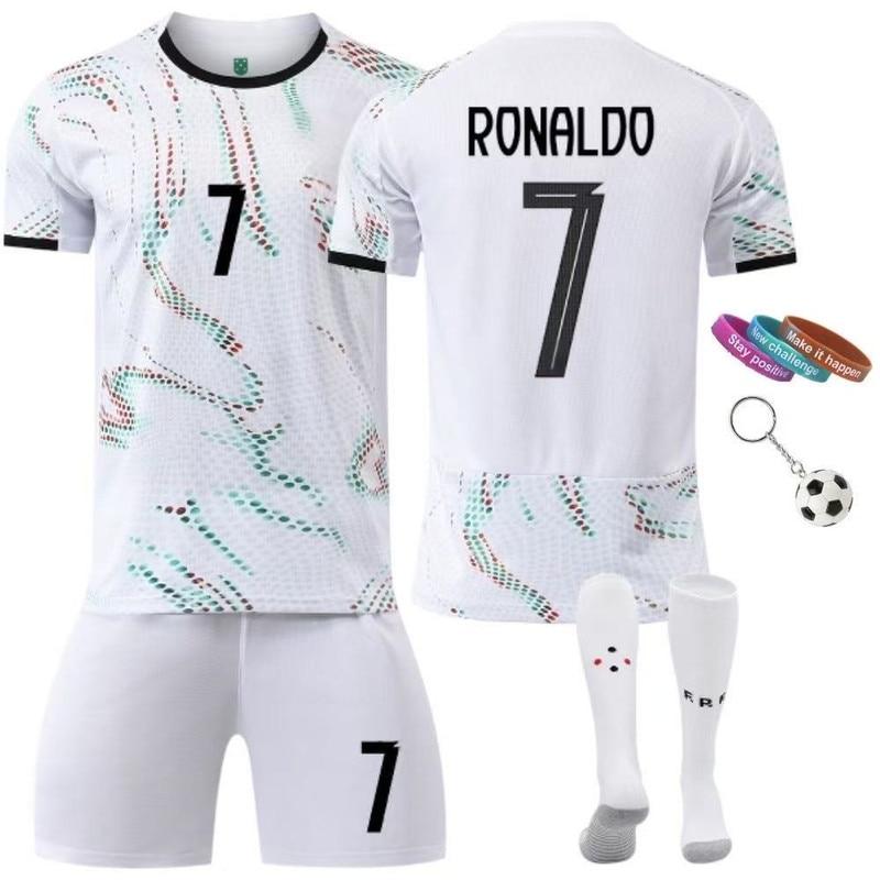 2025/26 Ronaldo Portugalsko venkovní fotbalový dres č. 7 Dětské sportovní oblečení Bílá 3 pásky na paži Klíčenka