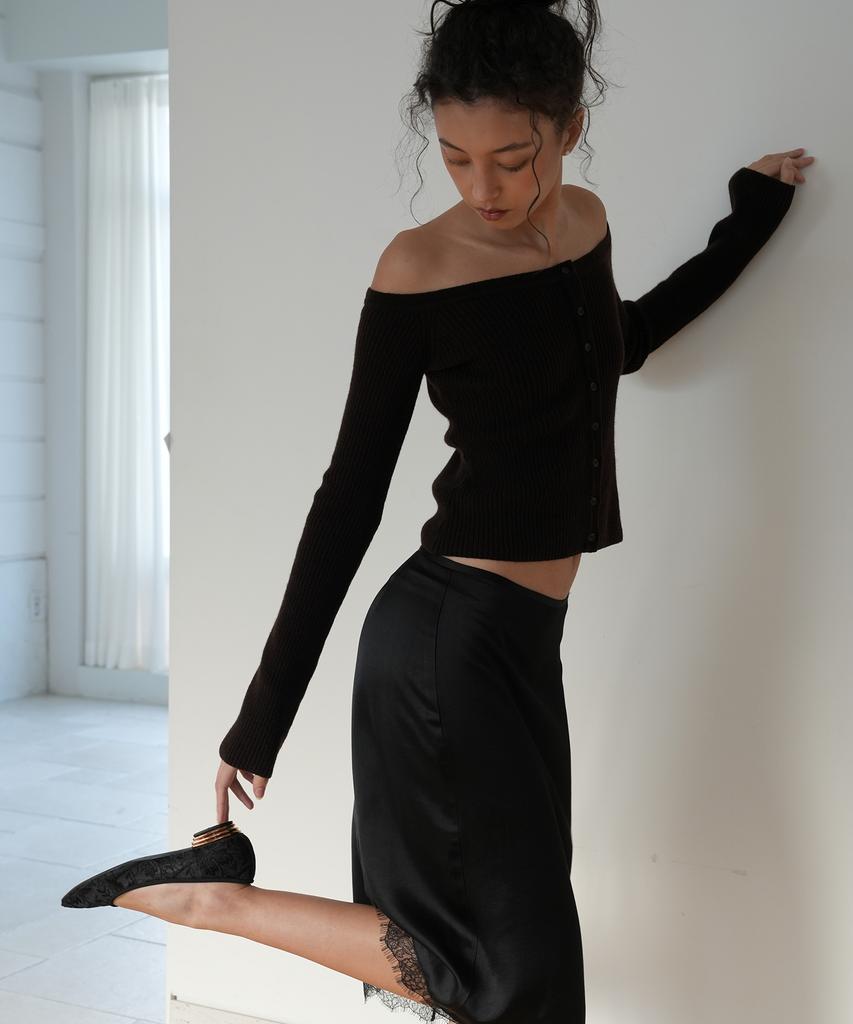 Jaejeudeu Off-Shoulder Cardigan_Brown