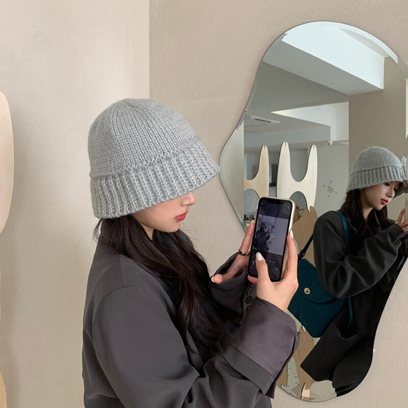 Women's Winter Knitted Beanie Hat