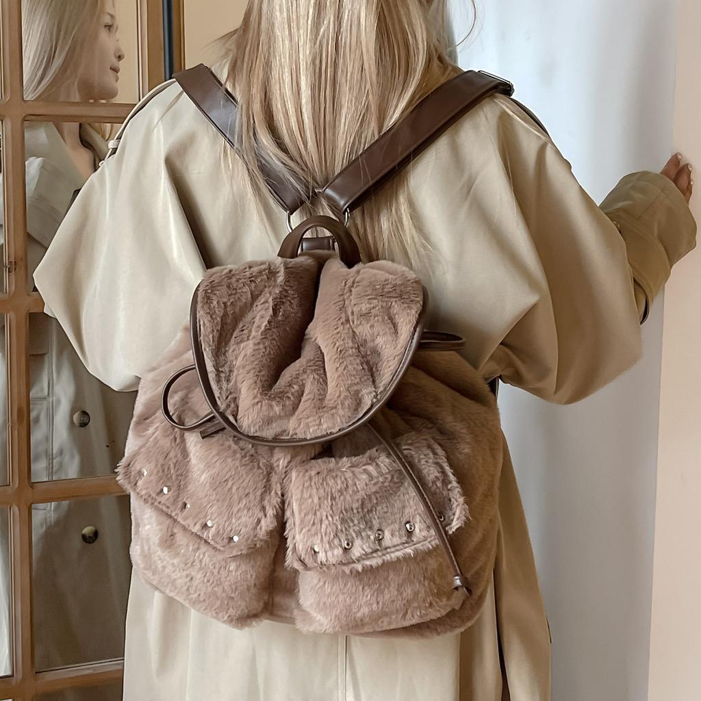 Schoolbag Korean version ins backpack bag women's 1011 new retro versatile plush backpack niche design exquisite small bag