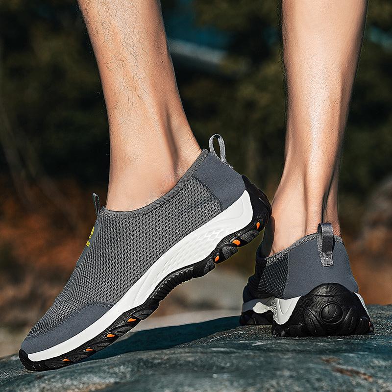 Men Shoes Breathable Classic Running Sneakers for Man Outdoor Light Comfortable Mesh Shoes Slip On Walking Shoes Tenis