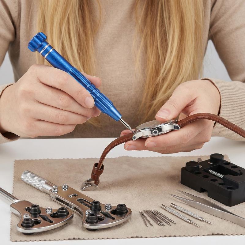 147-Piece Watch Repair Tool Kit for Disassembly and Battery Replacement