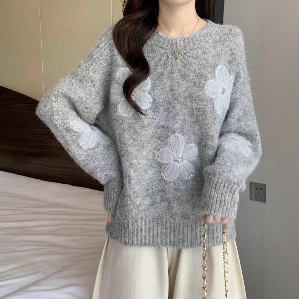 Korean style three-dimensional flower loose crew neck sweater women's autumn and winter new temperament outer wear versatile pullover knitted sweater