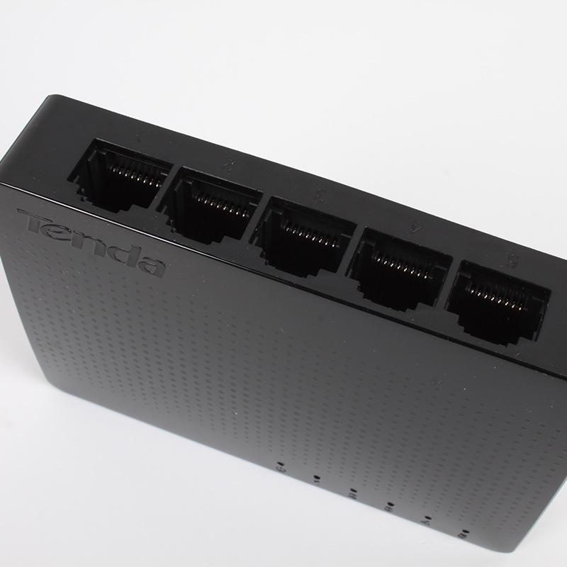 Tenda SG105 5-Port Gigabit Network Switch with IP55 Protection