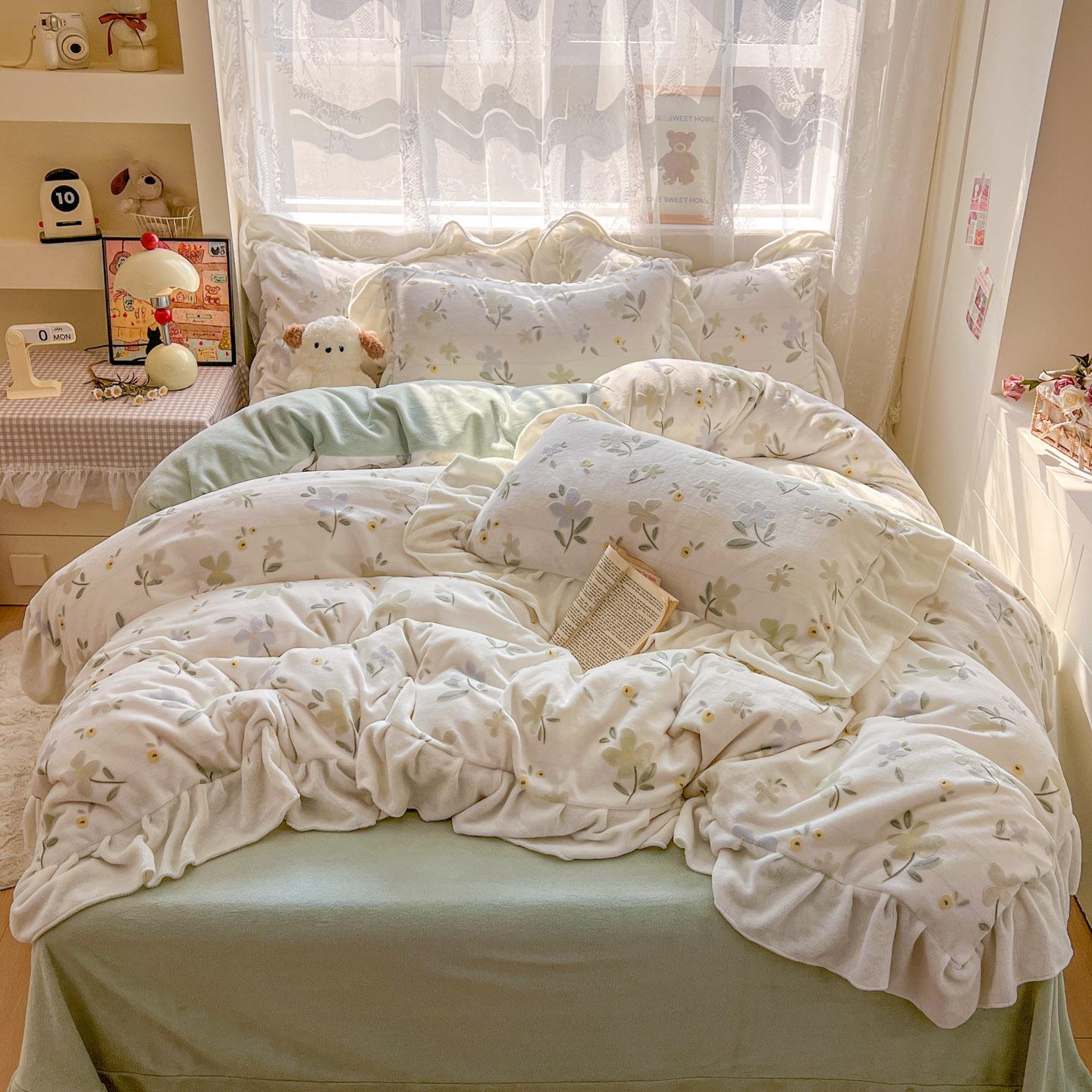 

Прозрачный и красивый край Утолщенный молочный флис Четыре предмета, Резной флис Четыре предмета 1. 1.8m 4pc